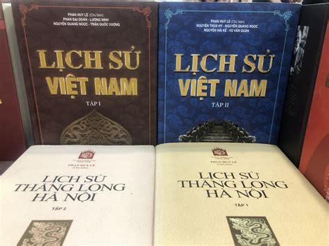  Ếch Trắng! Một Biểu Tượng Khắc Khoải Của Sự Phân Hủy Và Cuộc Sống Mới