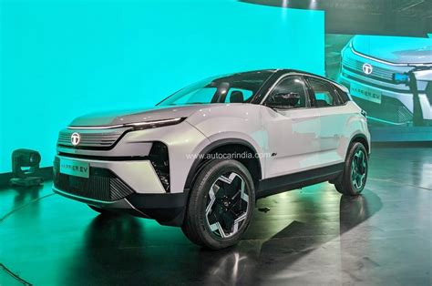 rav4 ハリアー とともに、未来の都市デザインを考える